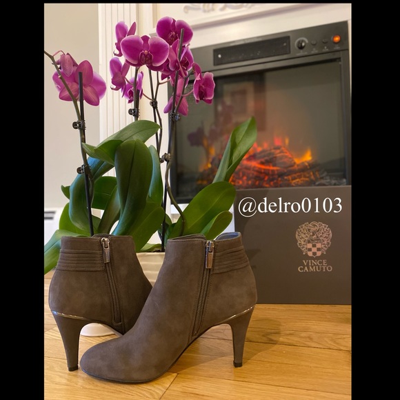 Vince Camuto Vinisha Bootie - Picture 2 of 8